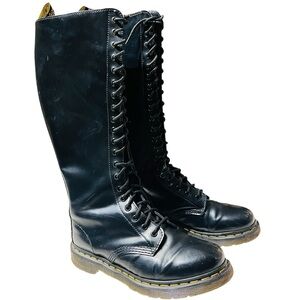 Dr. Martens 1B60 Tall 20 Eye Lace Up Black Boots. Size 9.
